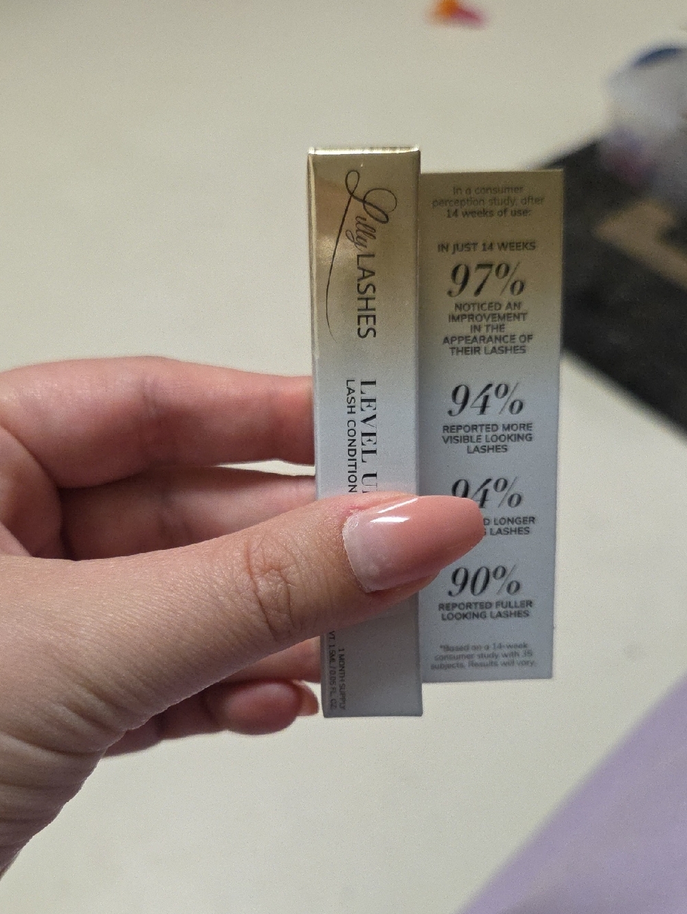 Lilly Lashes Level Up Lash Conditioner in Gold and White